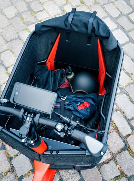 riese-and-muller-packster-70-compact-e-cargo-bike-holdall