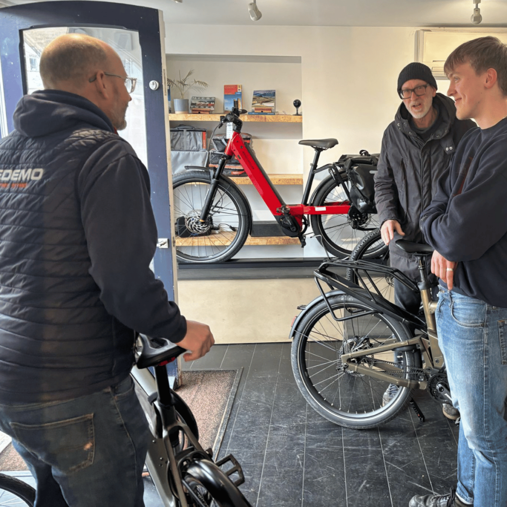 Delite5 GT Pinion Test Day Recap & FAQs 2 Edemo Delite5 GT Pinion Test Day Visitors